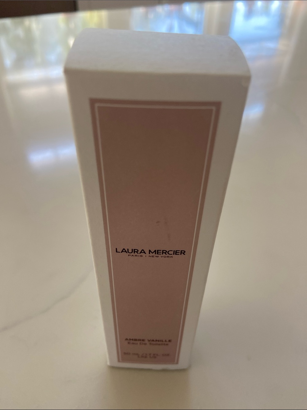 laura mercier Ambre Vanille Fragrance Box - Blush Pink & White